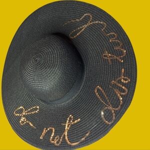 GORGOUS Beach QUEEN Hat